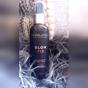 Glow Fixing Spray